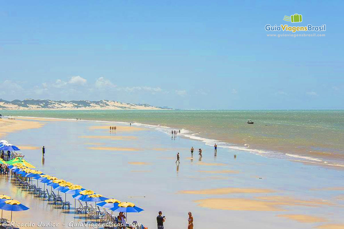 Imagem do mar calmo de Pirangi.