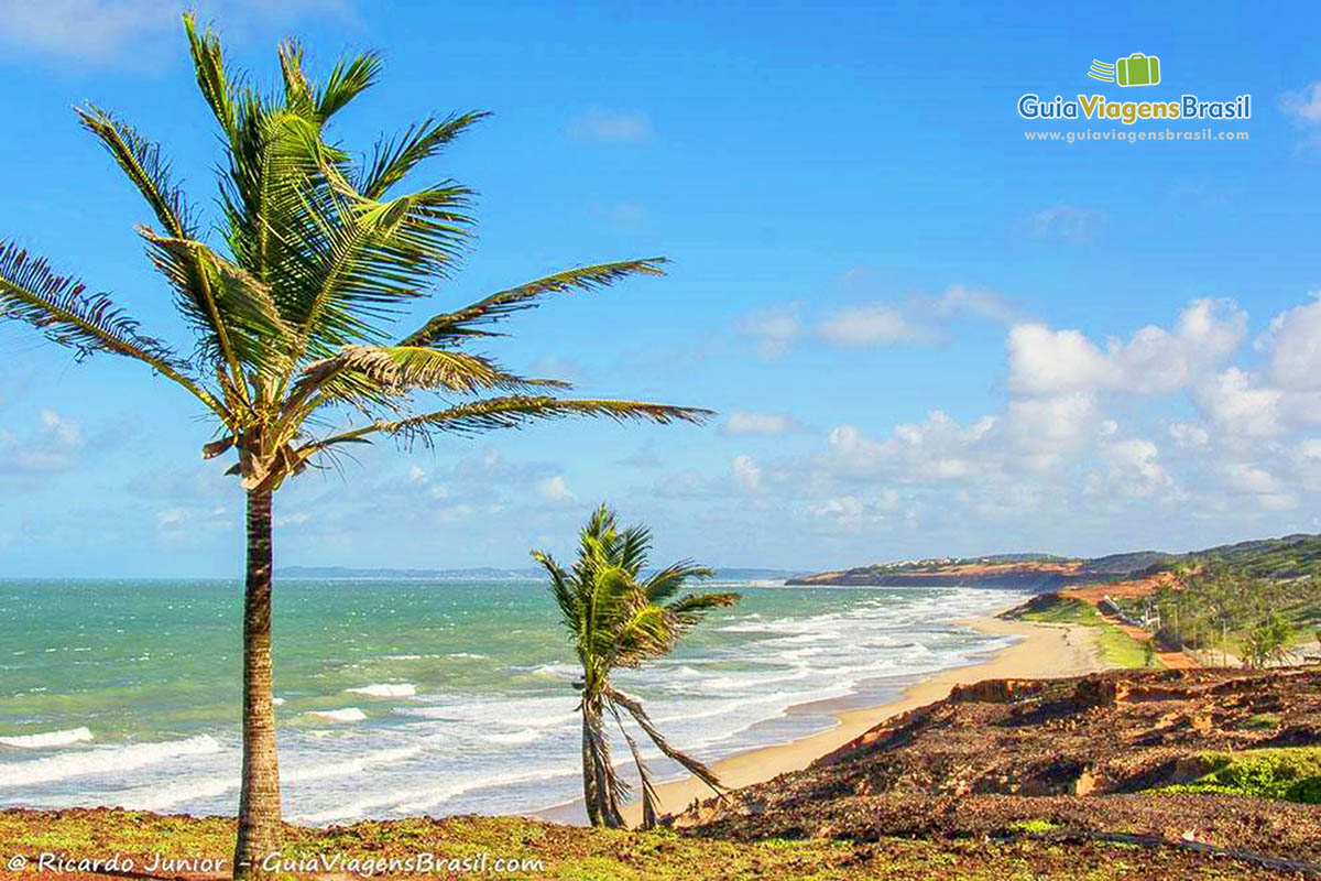 Imagem da encantadora paisagem de Praia de Simbauma.