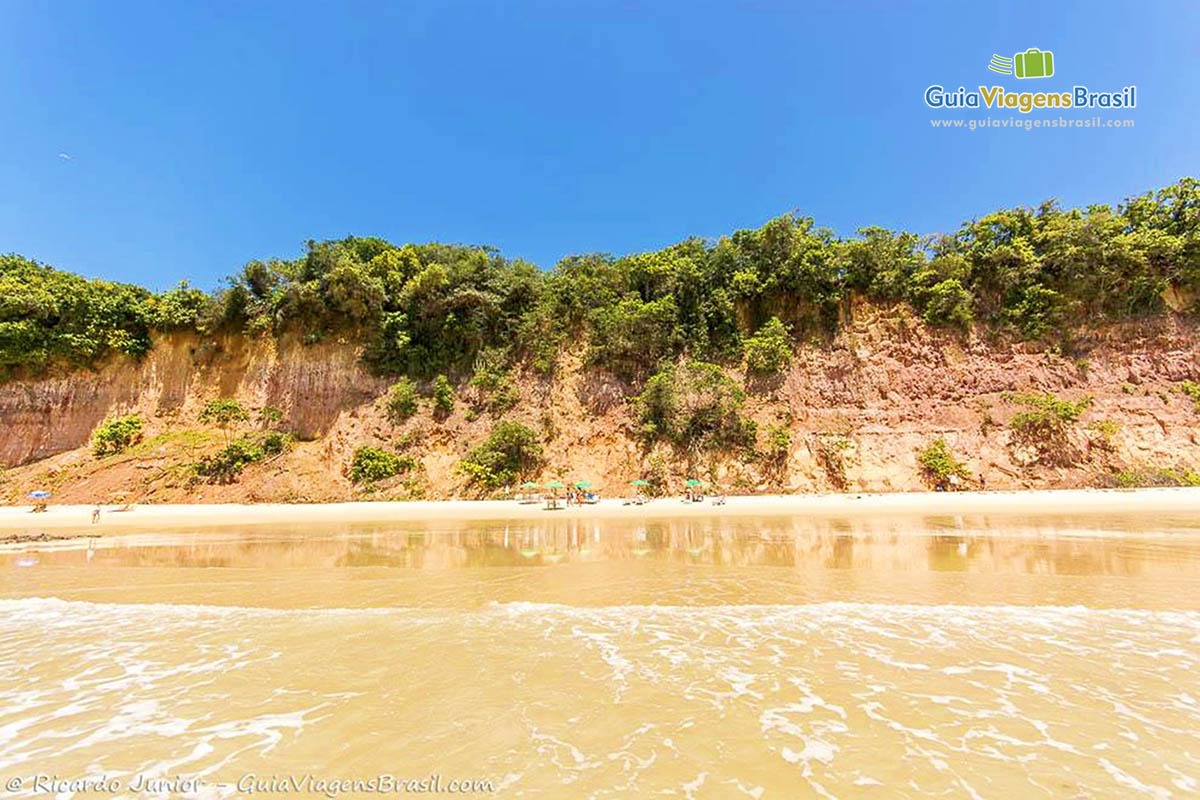 Imagem da falésia, paisagem regional. 