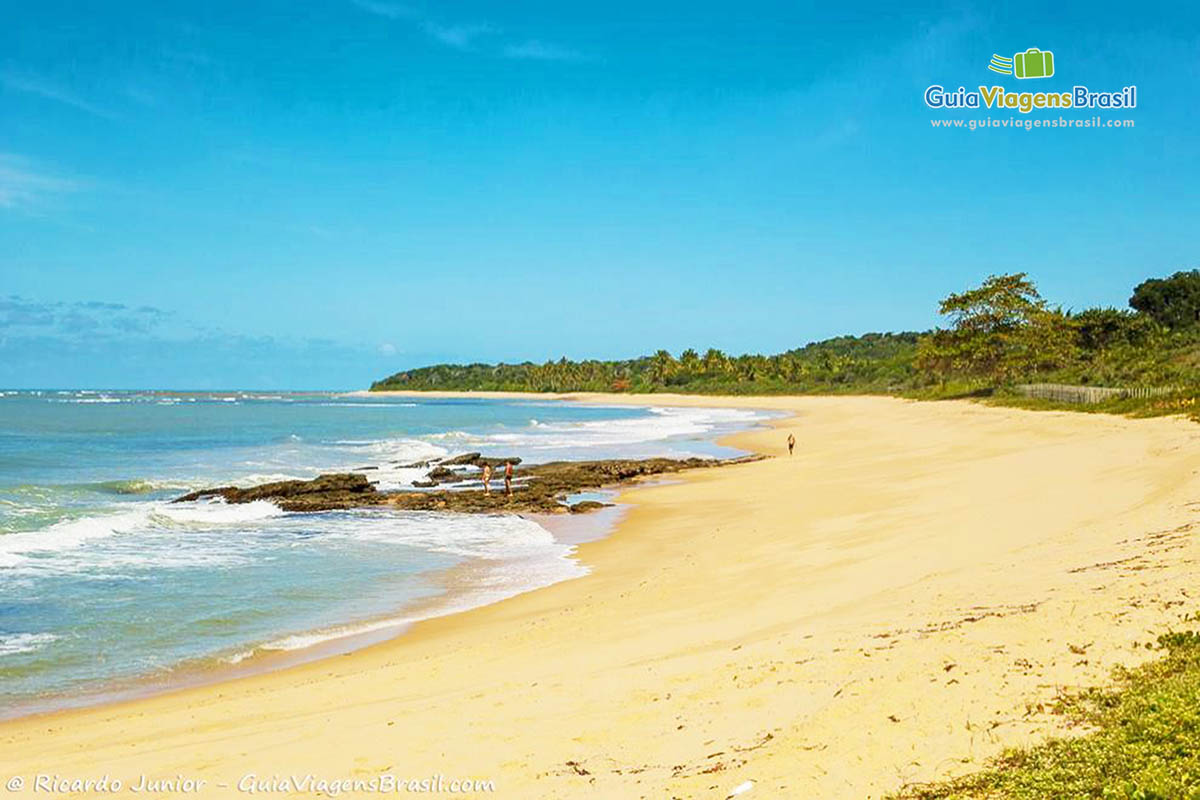 Imagem da maravilhosa Praia do Rio Verde em Trancoso.