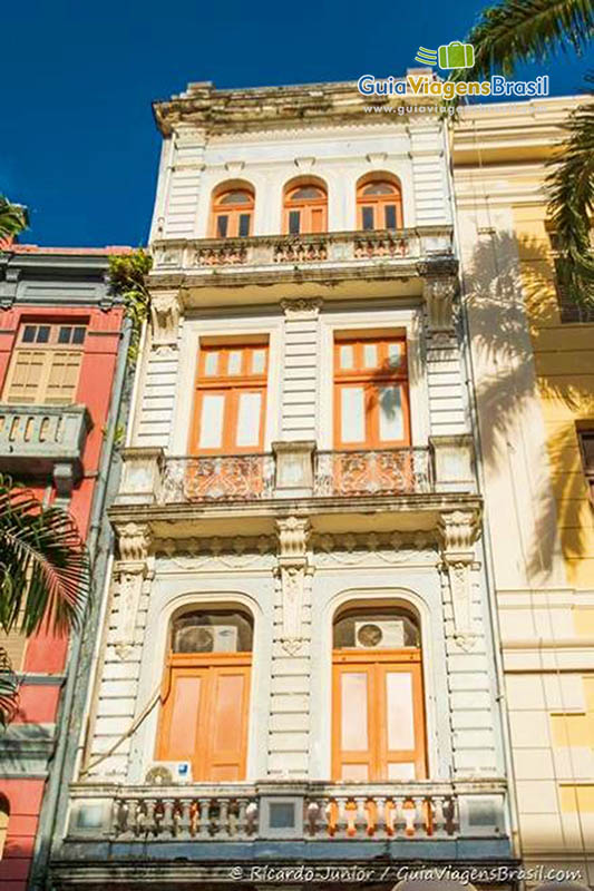 Prédio histórico da Rua do Bom Jesus no centro histórico de Recife.
