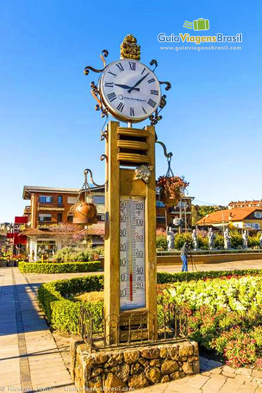 Imagem aproximada do relógio de Gramado.