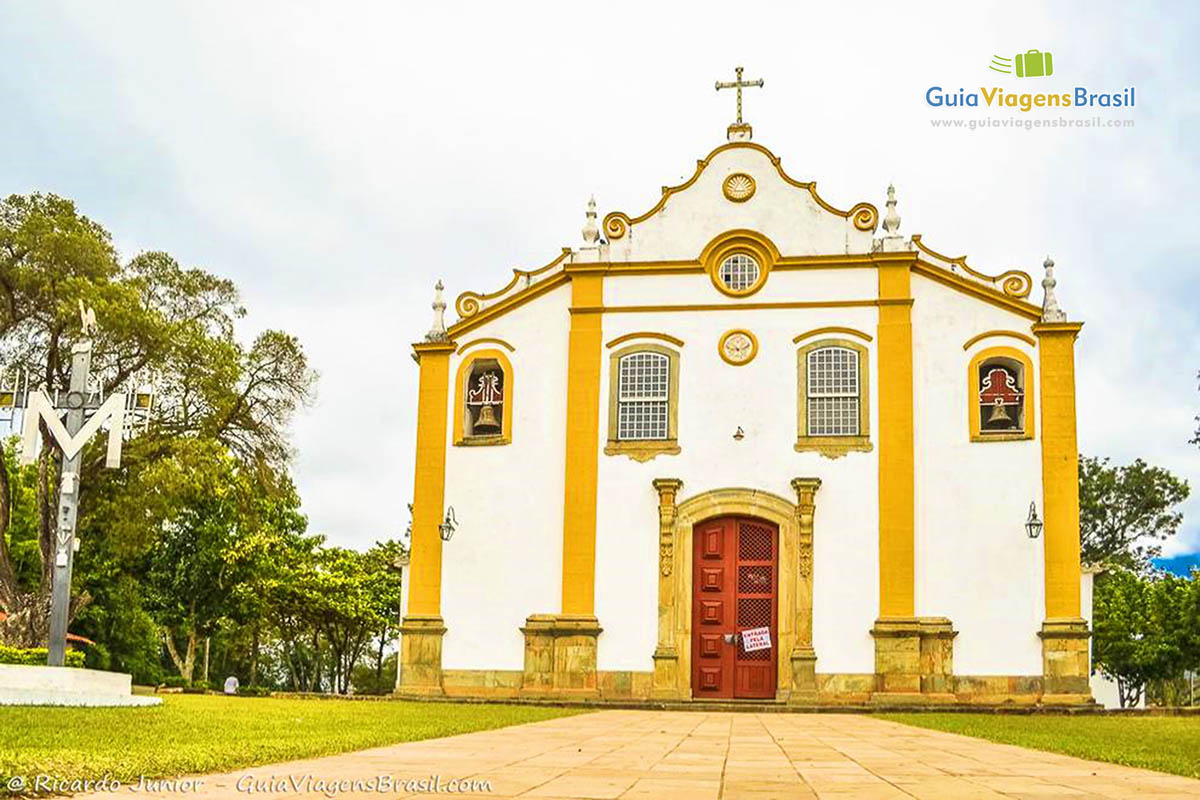 Imagem do Santuário de Santíssima Trindade, muito procurado pelos fiéis.