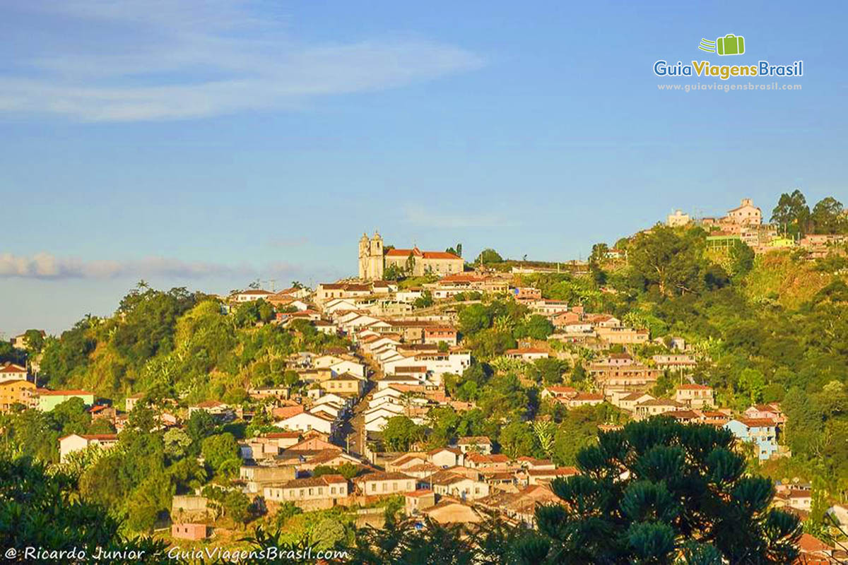 Imagem da vista do Morro São Sebastião.