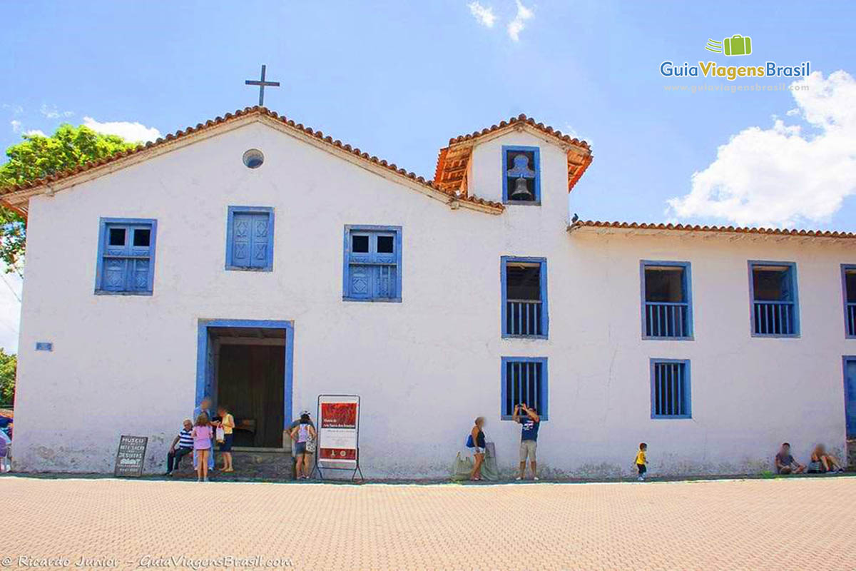 Imagem da igreja no centro histórico de Embu das Artes.