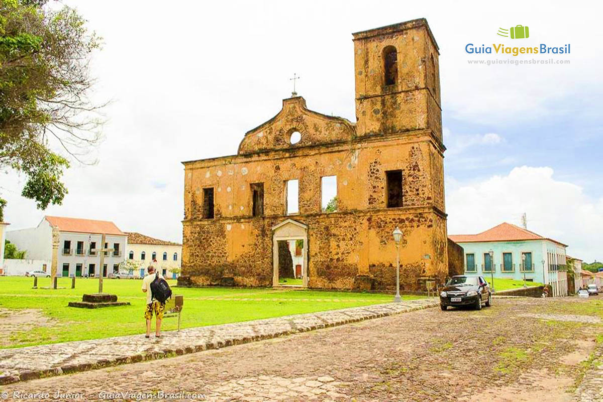 Imagem da Igreja São Matias que fica na Praça Matriz.