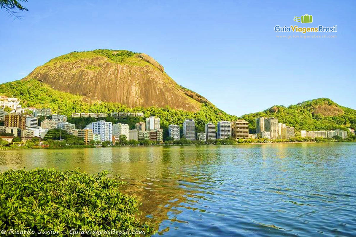 Imagem das belezas naturais do Rio de Janeiro, linda Lagoa.