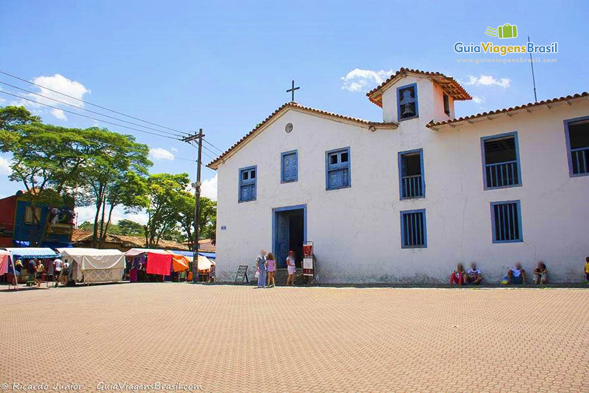 Imagem da linda igreja de Nossa Senhora do Rosário que hoje é Museu de Arte Sacra, em Embu das Artes.