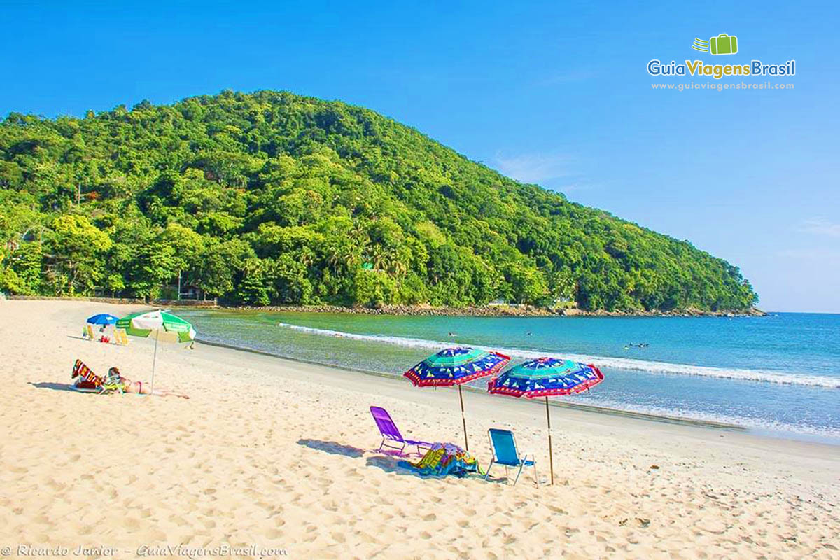 Imagem da linda praia de São Sebastião.