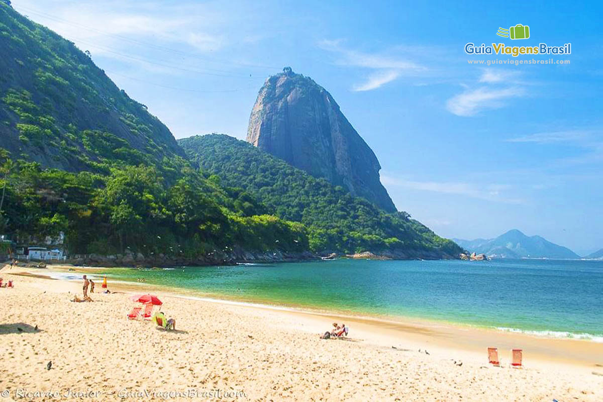 Imagem da linda paisagem da Praia Vermelha.