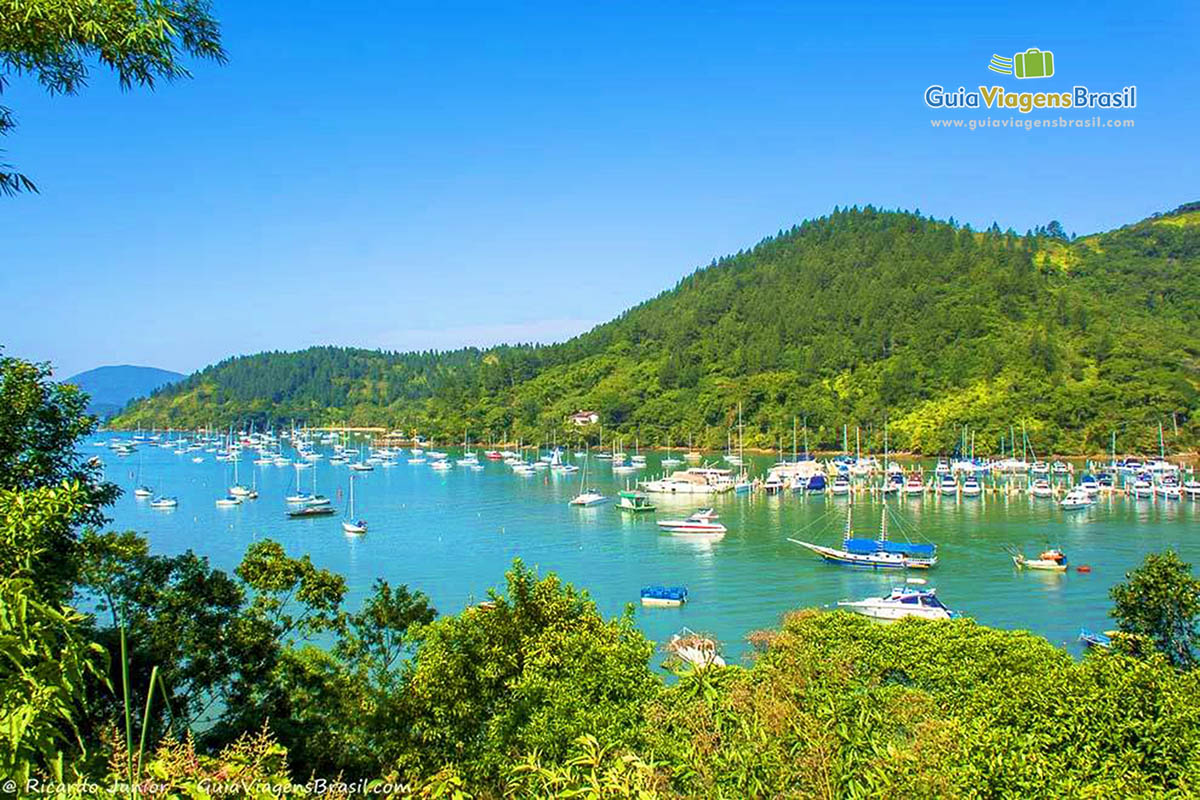 Imagem da linda paisagem do Mirante do Saco da Ribeira.