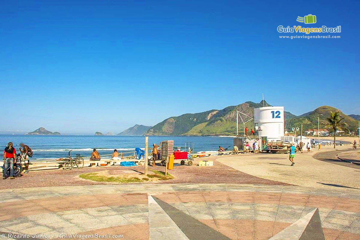 Imagem do Posto 12 na Praia do Recreio dos Bandeirantes.