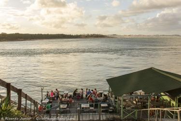 Foto da Praia e Lagoa de Guaraíras, em Tibau do Sul, RN – Crédito da Foto: © Ricardo Junior Fotografias.com.br