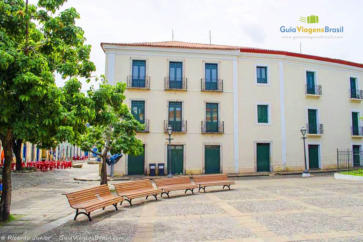 Imagem praça no lindo centro.