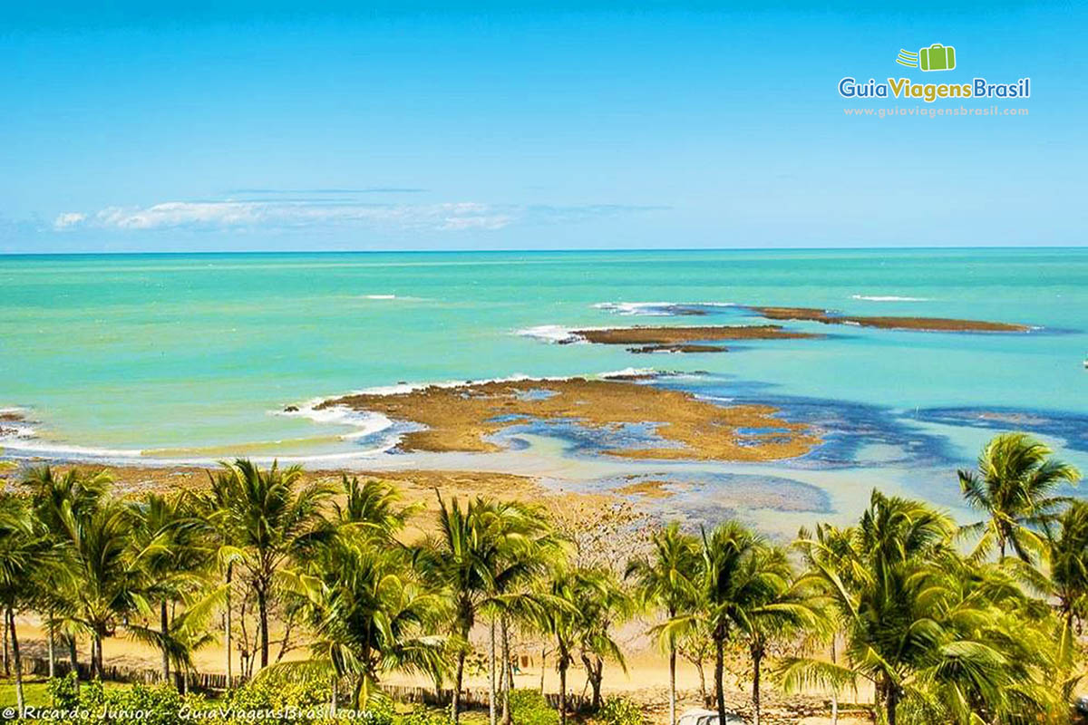 Imagem do alto da lindíssima Praia do Espelho.