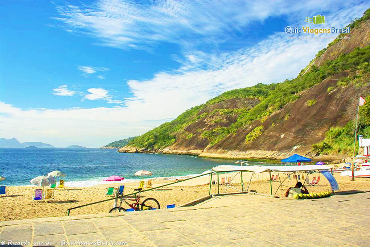 Praia Vermelha no Rio de Janeiro - Uma praia que é um cartão