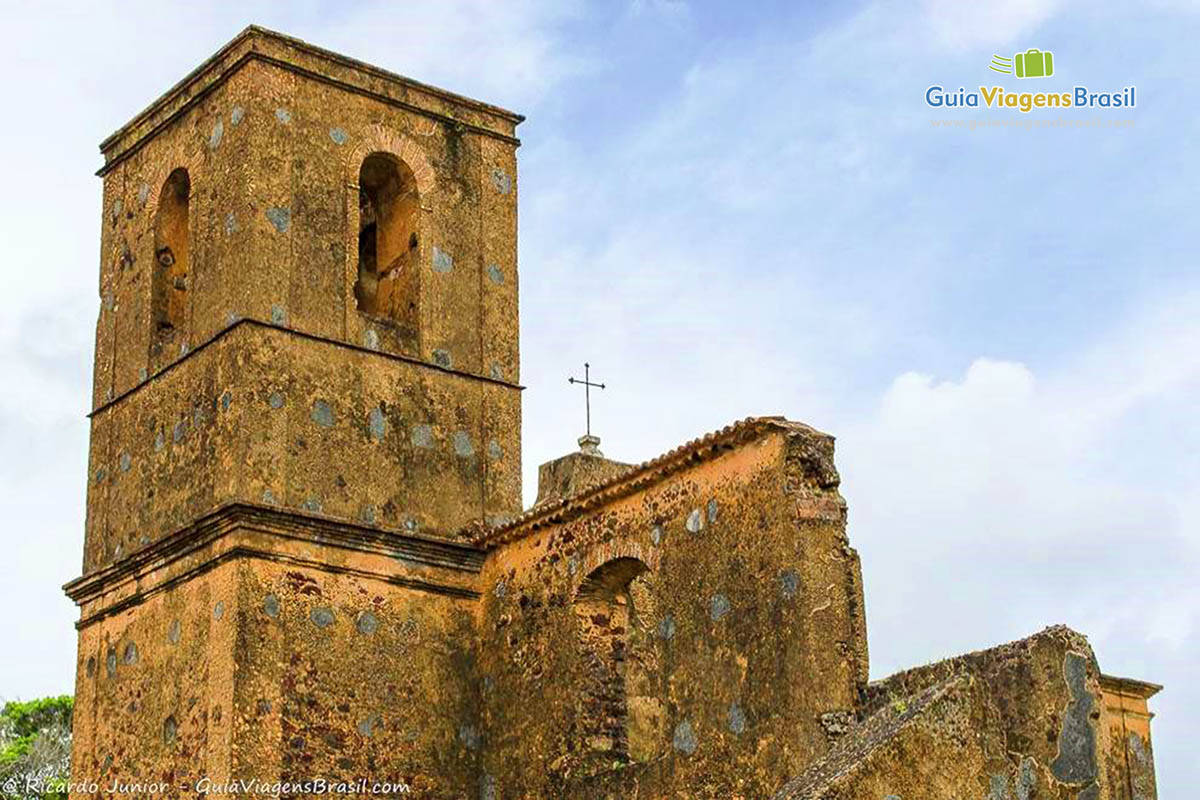 Imagem dos detalhes onde ficava o sino da igreja.