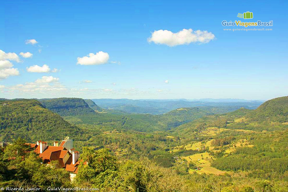 Imagem do lindo Vale do Quilombos.