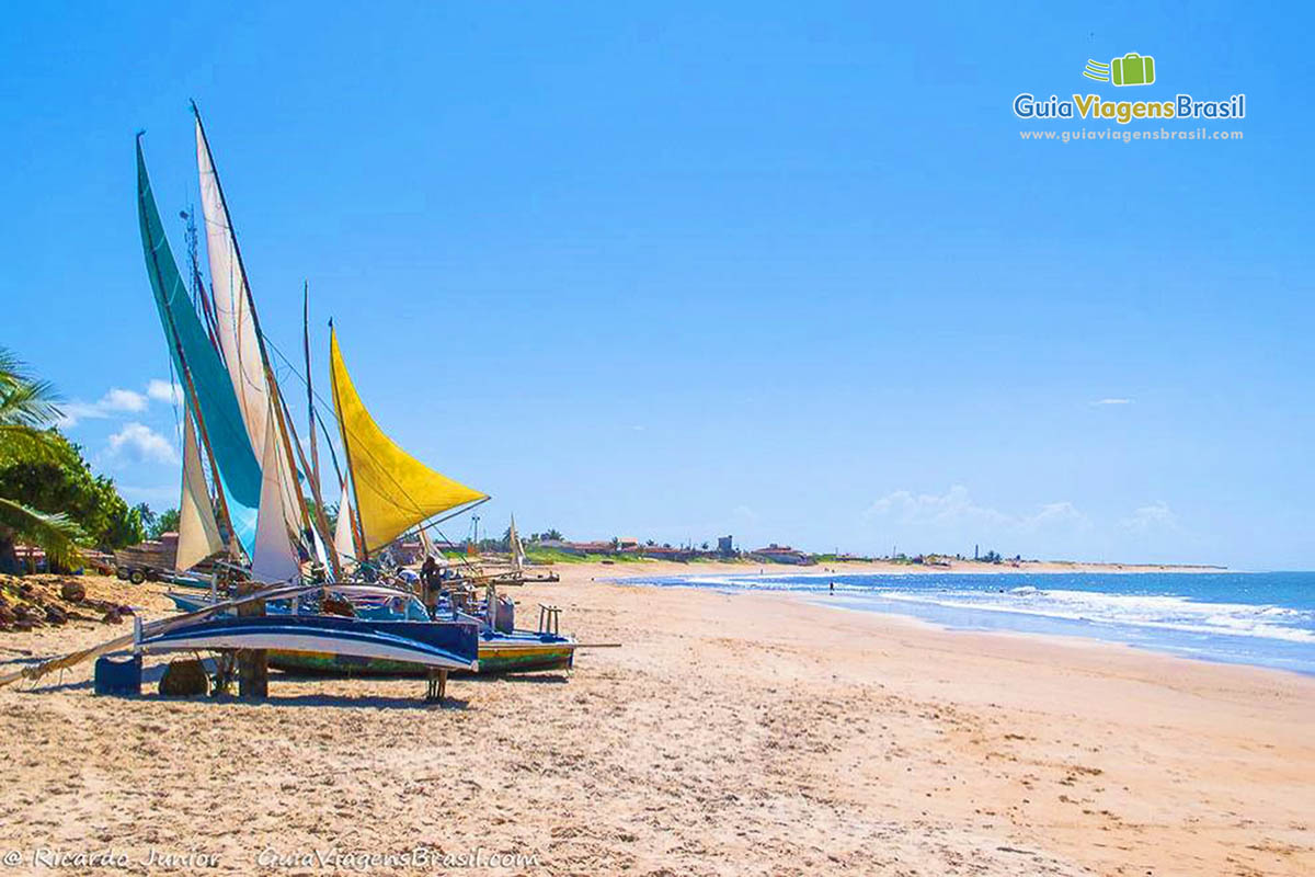 Imagem barco a vela na Praia Touros.