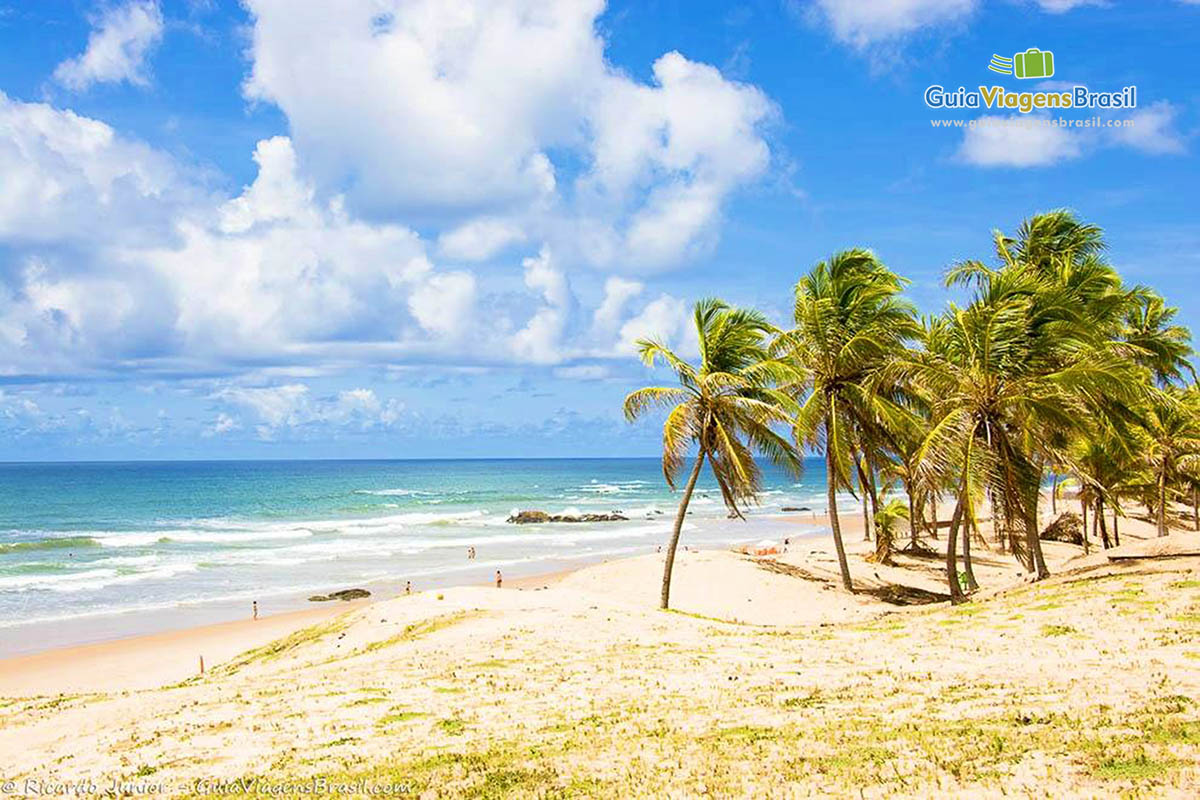 Imagem das belezas da Praia de Santo Antonio.