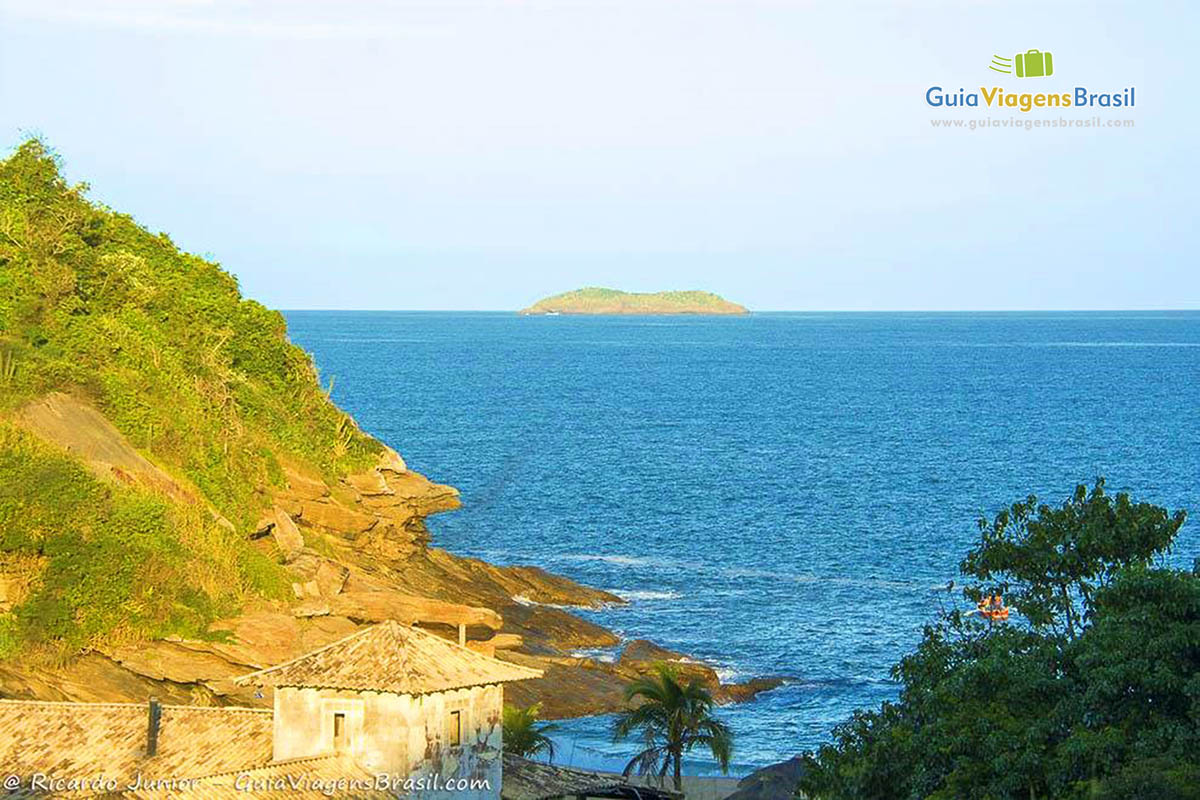 Imagem da Charmosa Praia Caravelas frequentada mais pelo moradores do condomínio próximo.