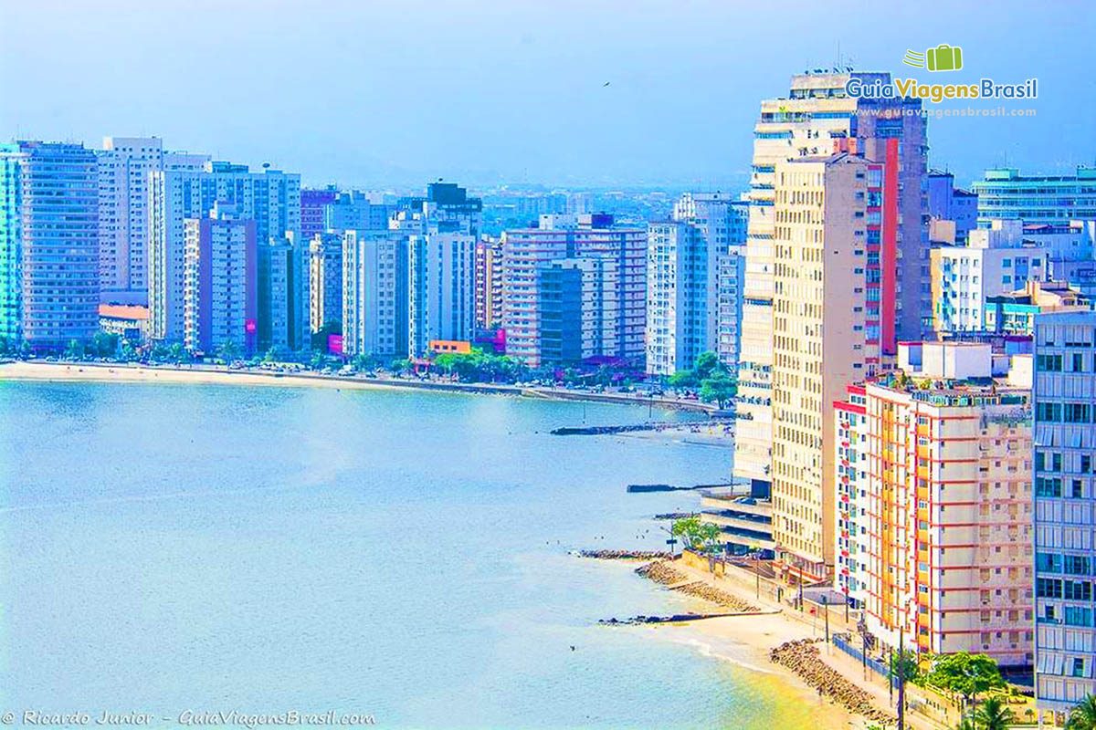 Imagem do alto da Praia de São Vicente, visão fantástica.